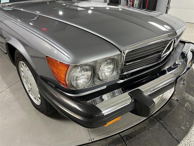 1988 Mercedes-Benz 560 (CC-2106916) for sale in McDonald, Pennsylvania