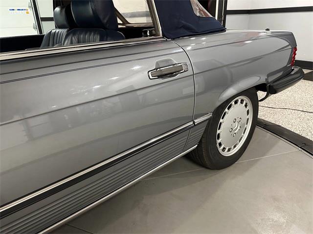 1988 Mercedes-Benz 560 (CC-2106916) for sale in McDonald, Pennsylvania