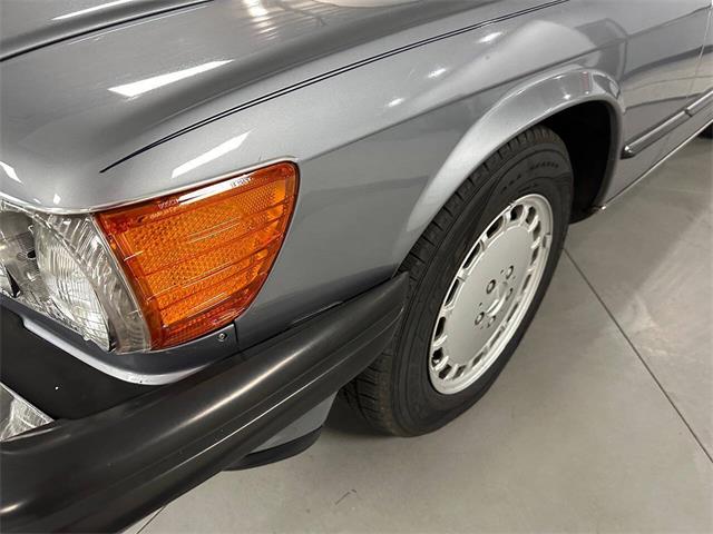 1988 Mercedes-Benz 560 (CC-2106916) for sale in McDonald, Pennsylvania