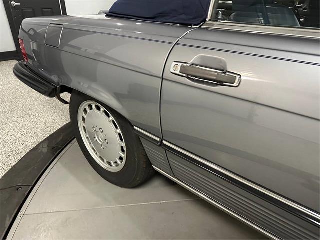 1988 Mercedes-Benz 560 (CC-2106916) for sale in McDonald, Pennsylvania