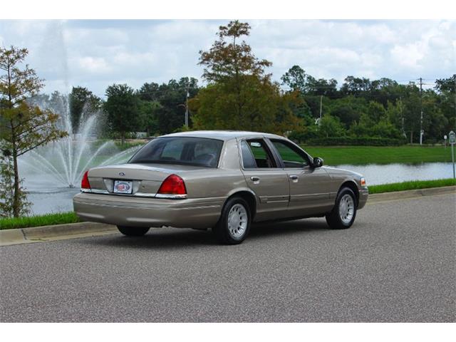 2001 Ford Crown Victoria (CC-2107055) for sale in Hobart, Indiana