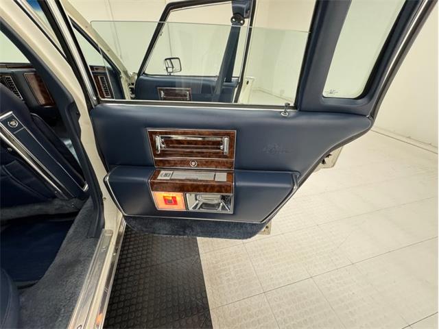 1992 Cadillac Brougham (CC-2107353) for sale in Morgantown, Pennsylvania