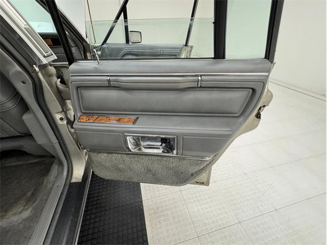1986 Lincoln Town Car (CC-2107357) for sale in Morgantown, Pennsylvania