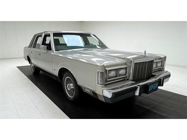 1986 Lincoln Town Car (CC-2107357) for sale in Morgantown, Pennsylvania