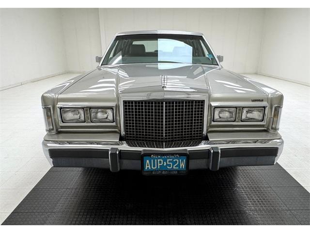 1986 Lincoln Town Car (CC-2107357) for sale in Morgantown, Pennsylvania