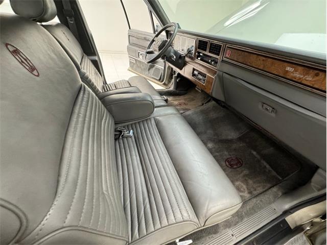 1986 Lincoln Town Car (CC-2107357) for sale in Morgantown, Pennsylvania
