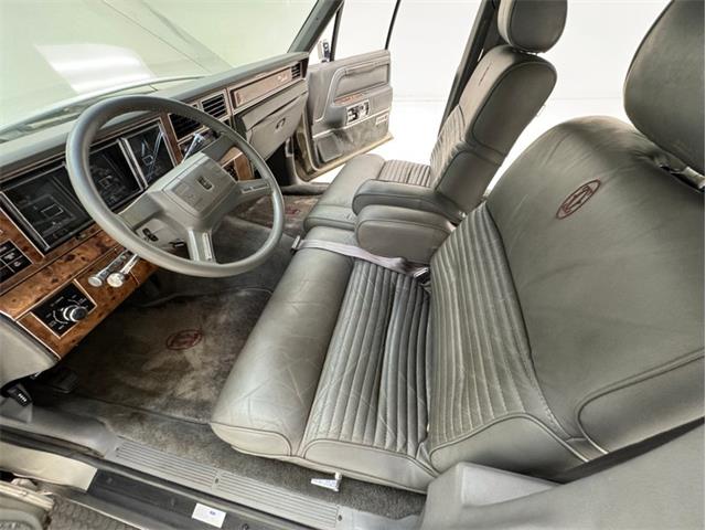1986 Lincoln Town Car (CC-2107357) for sale in Morgantown, Pennsylvania