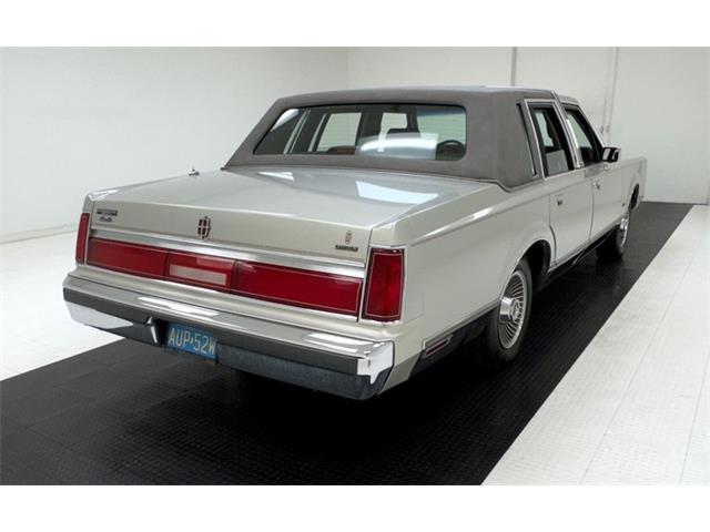 1986 Lincoln Town Car (CC-2107357) for sale in Morgantown, Pennsylvania