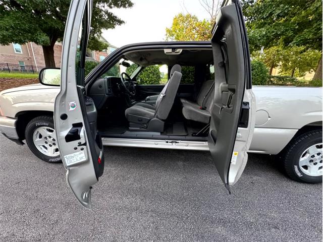 2006 Chevrolet Silverado (CC-2107405) for sale in Greensboro, North Carolina