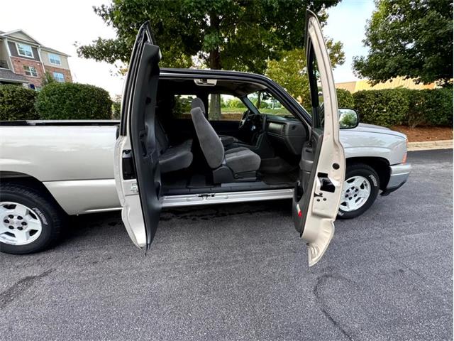 2006 Chevrolet Silverado (CC-2107405) for sale in Greensboro, North Carolina