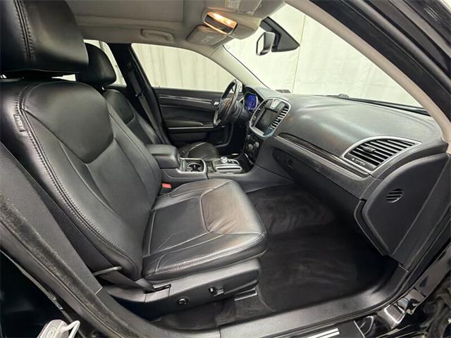 2016 Chrysler 300 (CC-2107792) for sale in Spring City, Pennsylvania