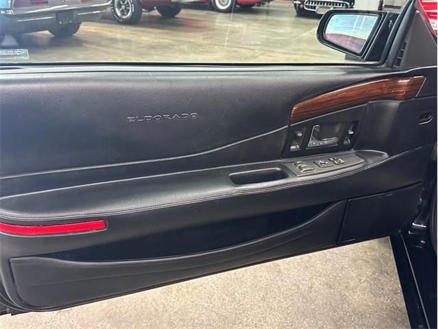 2002 Cadillac Eldorado (CC-2108086) for sale in West Babylon, New York