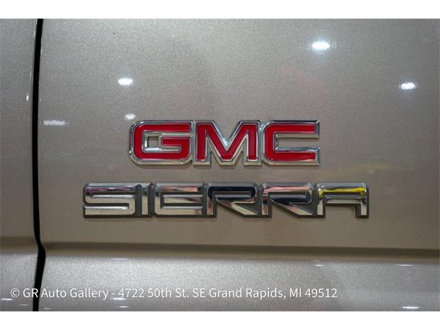 2001 GMC Sierra (CC-2108312) for sale in Kentwood, Michigan