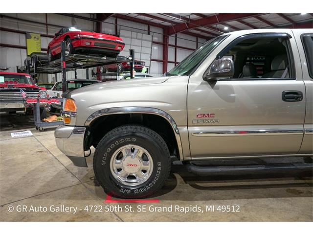 2001 GMC Sierra (CC-2108312) for sale in Kentwood, Michigan