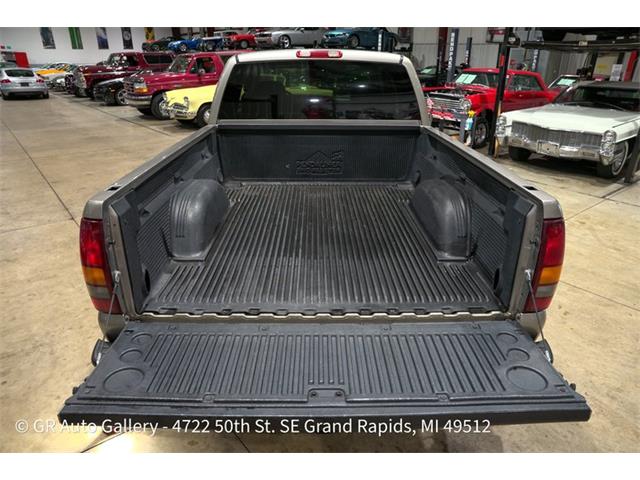 2001 GMC Sierra (CC-2108312) for sale in Kentwood, Michigan