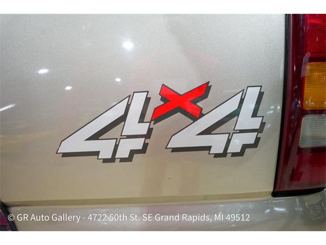 2001 GMC Sierra (CC-2108312) for sale in Kentwood, Michigan