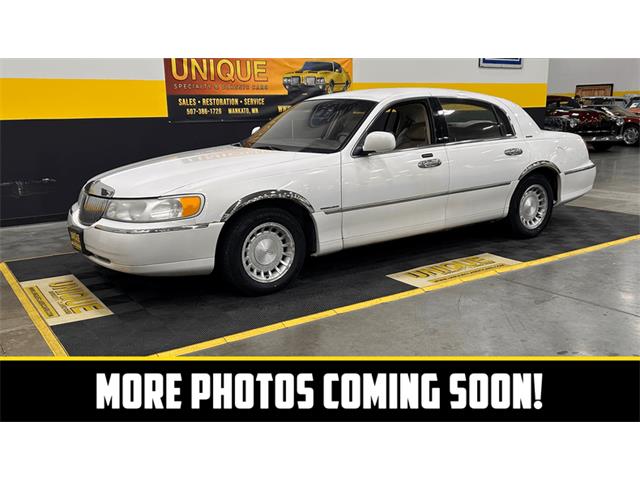 2001 Lincoln Town Car (CC-2108354) for sale in Mankato, Minnesota