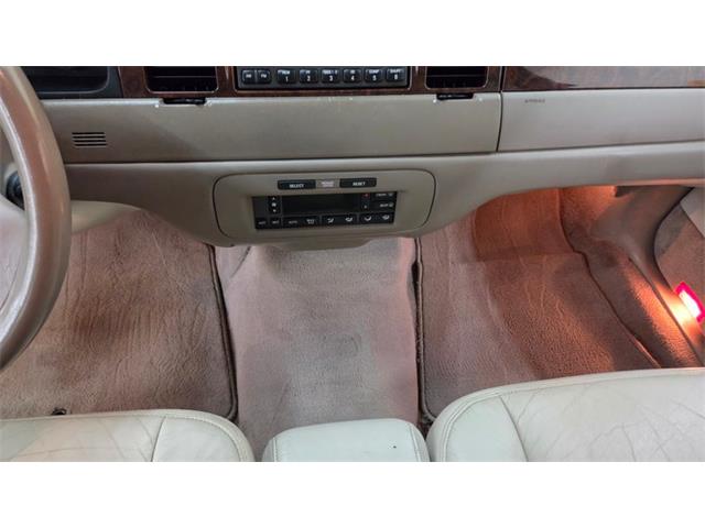 2001 Lincoln Town Car (CC-2108354) for sale in Mankato, Minnesota