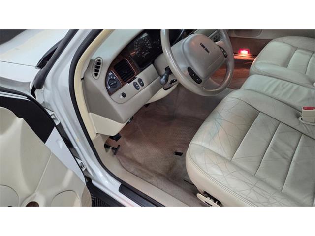 2001 Lincoln Town Car (CC-2108354) for sale in Mankato, Minnesota