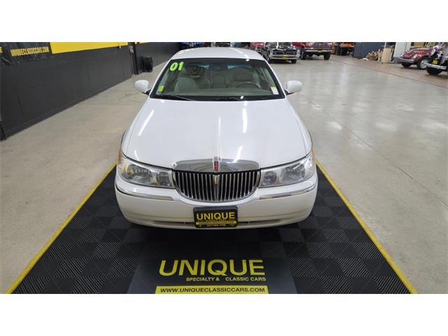 2001 Lincoln Town Car (CC-2108354) for sale in Mankato, Minnesota