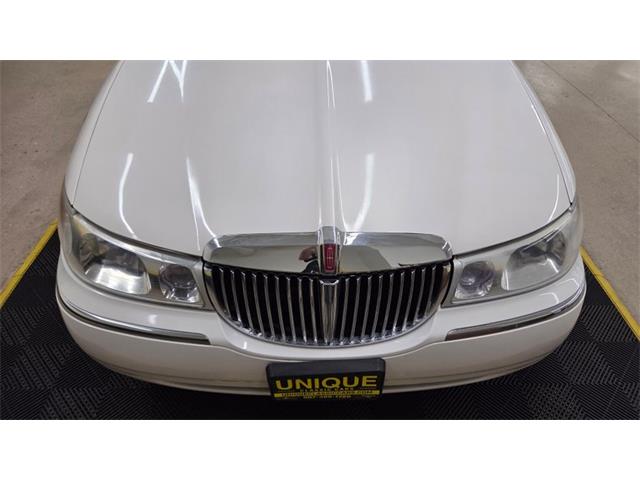 2001 Lincoln Town Car (CC-2108354) for sale in Mankato, Minnesota