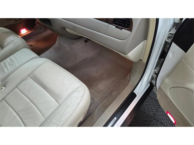 2001 Lincoln Town Car (CC-2108354) for sale in Mankato, Minnesota