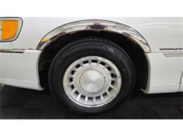 2001 Lincoln Town Car (CC-2108354) for sale in Mankato, Minnesota