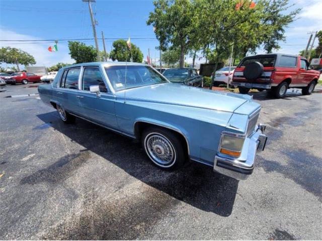 1986 Cadillac Fleetwood (CC-2108392) for sale in Cadillac, Michigan