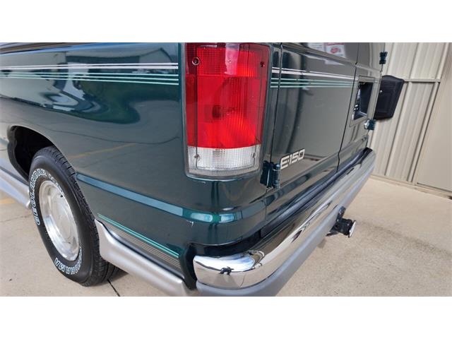 2001 Ford E-Series (CC-2108537) for sale in Sioux Falls, South Dakota