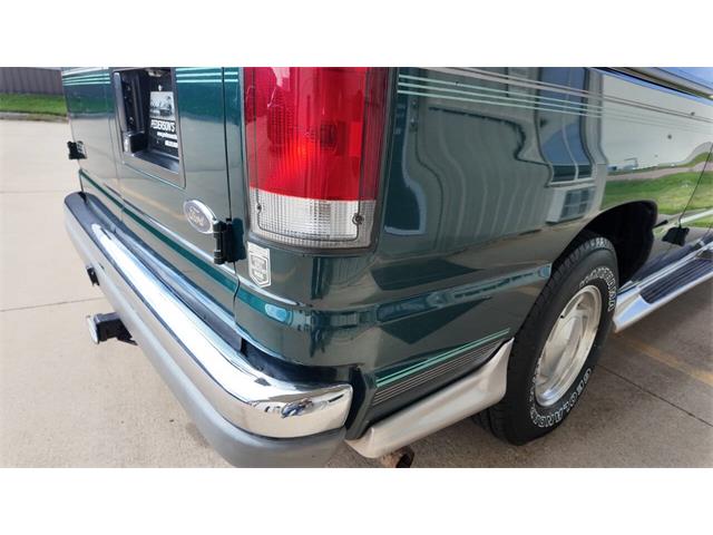 2001 Ford E-Series (CC-2108537) for sale in Sioux Falls, South Dakota