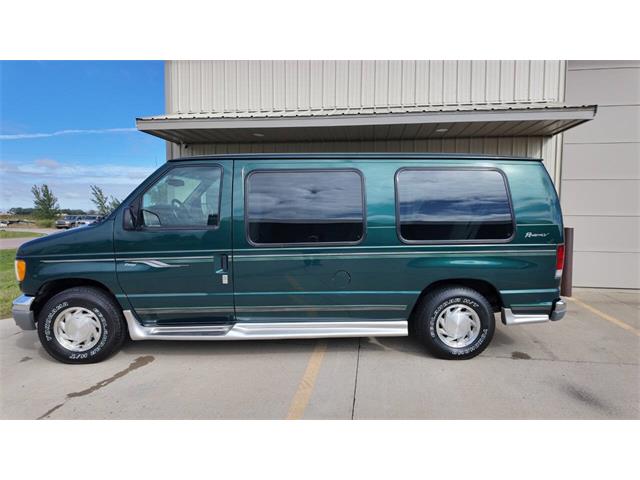 2001 Ford E-Series (CC-2108537) for sale in Sioux Falls, South Dakota