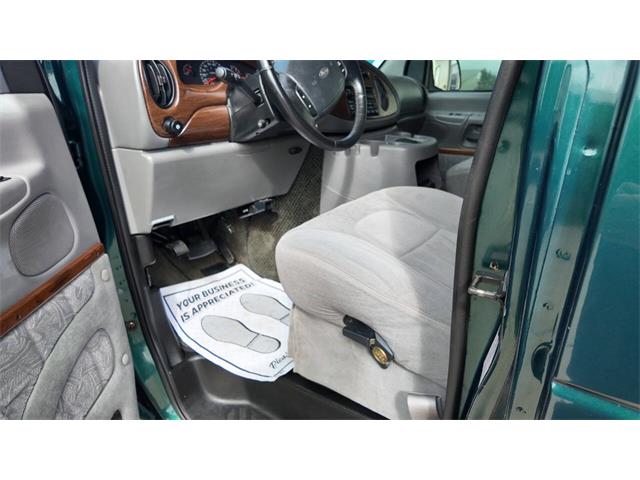 2001 Ford E-Series (CC-2108537) for sale in Sioux Falls, South Dakota