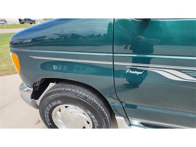 2001 Ford E-Series (CC-2108537) for sale in Sioux Falls, South Dakota