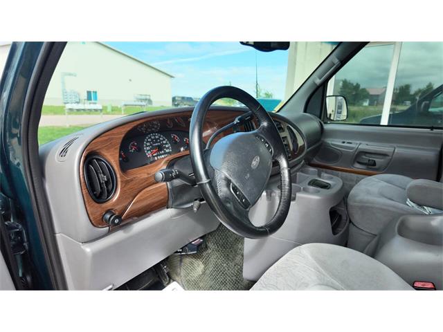 2001 Ford E-Series (CC-2108537) for sale in Sioux Falls, South Dakota
