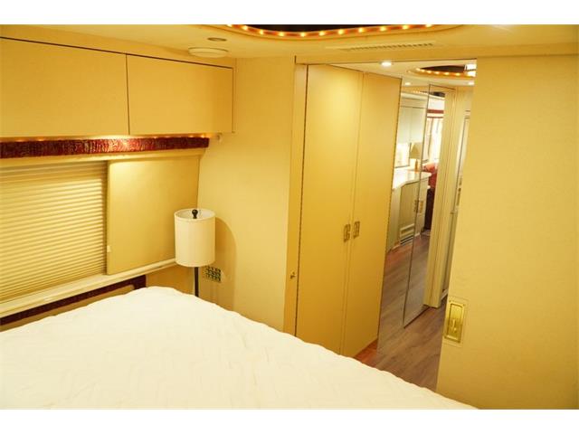 1997 Prevost Country Coach (CC-2108608) for sale in Portland, Oregon