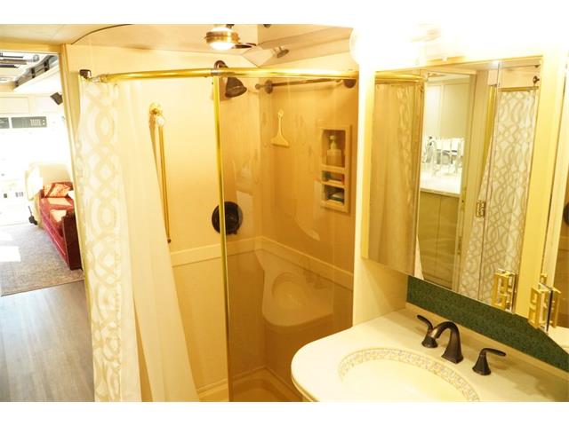 1997 Prevost Country Coach (CC-2108608) for sale in Portland, Oregon
