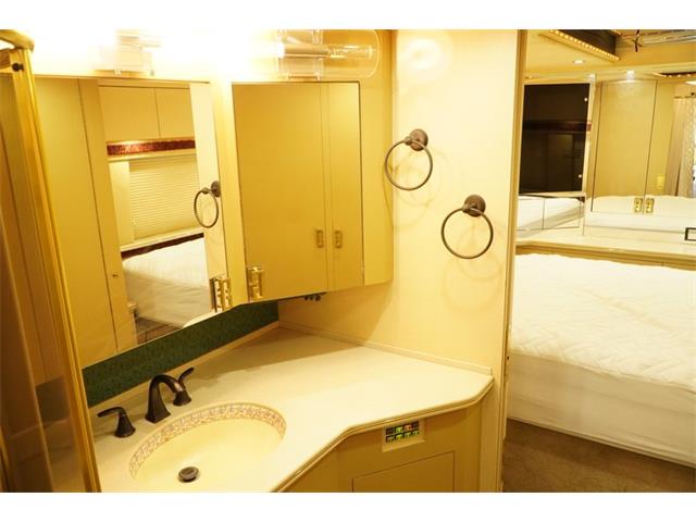 1997 Prevost Country Coach (CC-2108608) for sale in Portland, Oregon
