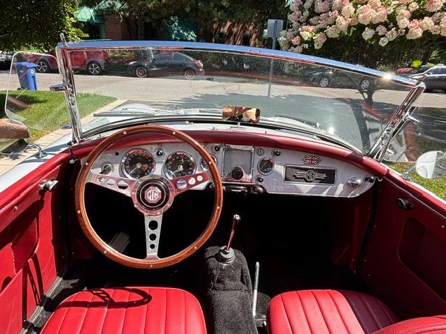 1962 MG MGA MK II (CC-2108638) for sale in Kirkland, Quebec