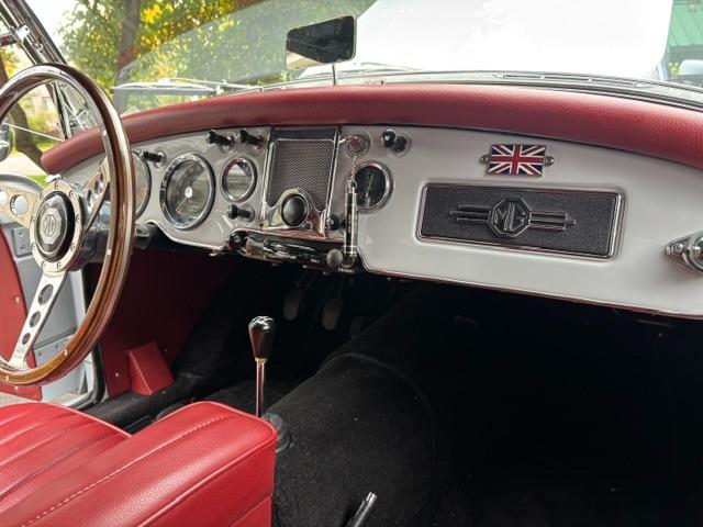 1962 MG MGA MK II (CC-2108638) for sale in Kirkland, Quebec