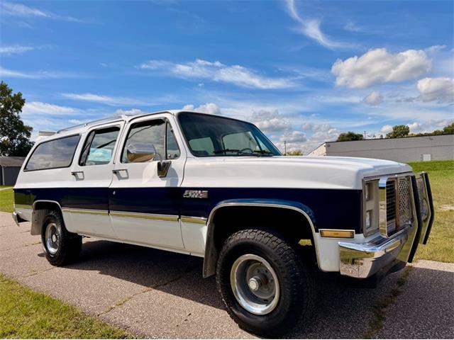 1987 GMC Suburban (CC-2108950) for sale in Fenton, Michigan