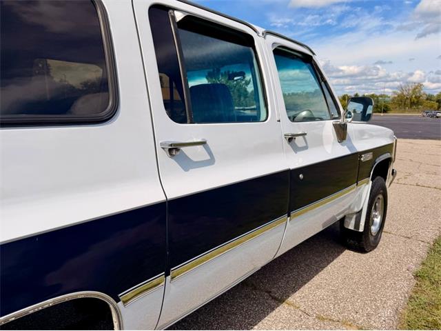 1987 GMC Suburban (CC-2108950) for sale in Fenton, Michigan
