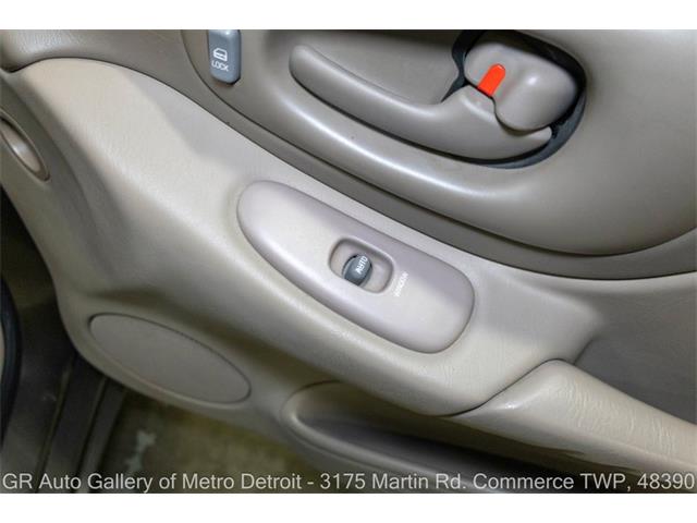 2000 Pontiac Bonneville (CC-2109368) for sale in Kentwood, Michigan