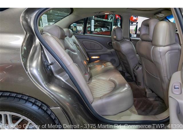 2000 Pontiac Bonneville (CC-2109368) for sale in Kentwood, Michigan