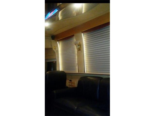 2001 Prevost Recreational Vehicle (CC-2110143) for sale in Cadillac, Michigan