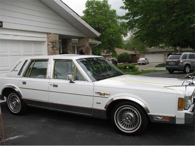 1989 Lincoln Custom (CC-2111528) for sale in Cadillac, Michigan
