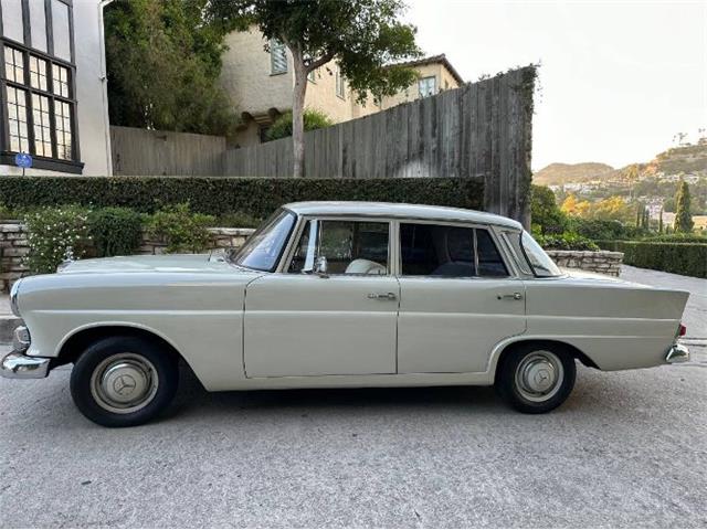 1965 Mercedes-Benz 200D (CC-2111986) for sale in Cadillac, Michigan