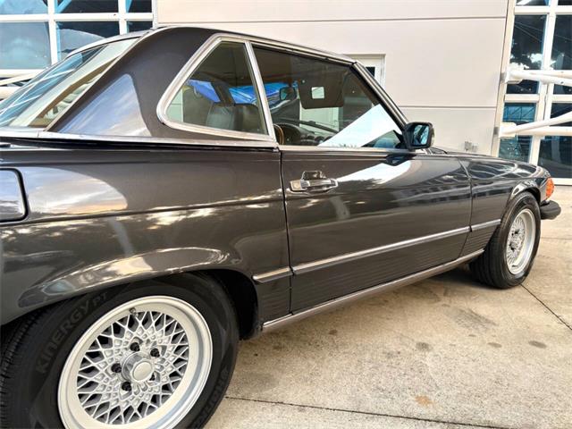 1986 Mercedes-Benz 560 (CC-2113082) for sale in Bradenton, Florida
