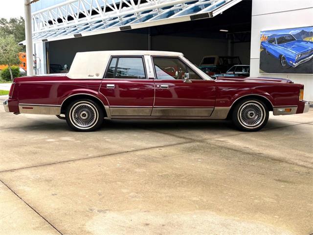 1989 Lincoln Town Car (CC-2113189) for sale in Bradenton, Florida