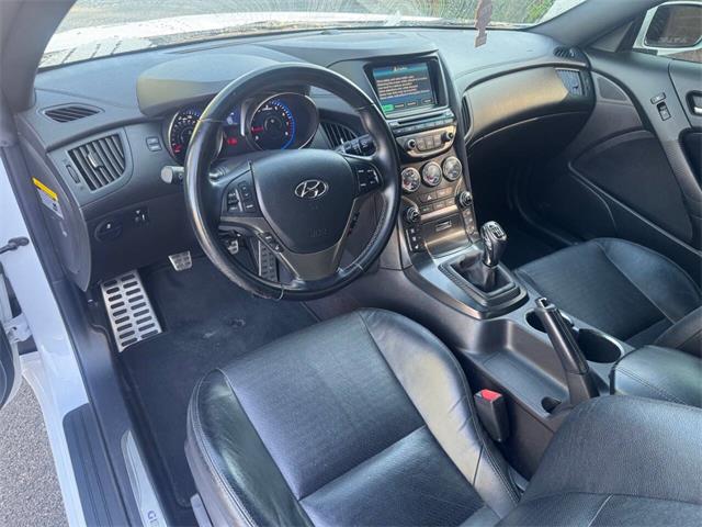 2013 Hyundai Genesis (CC-2113355) for sale in Thousand Oaks, California