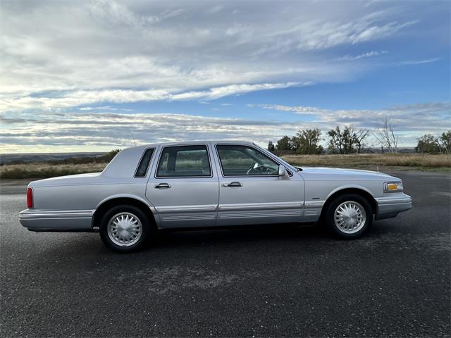 1997 Lincoln Town Car (CC-2113385) for sale in Billings, Montana